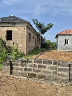 3bdrm Bungalow In Equity Estate Along For Sale