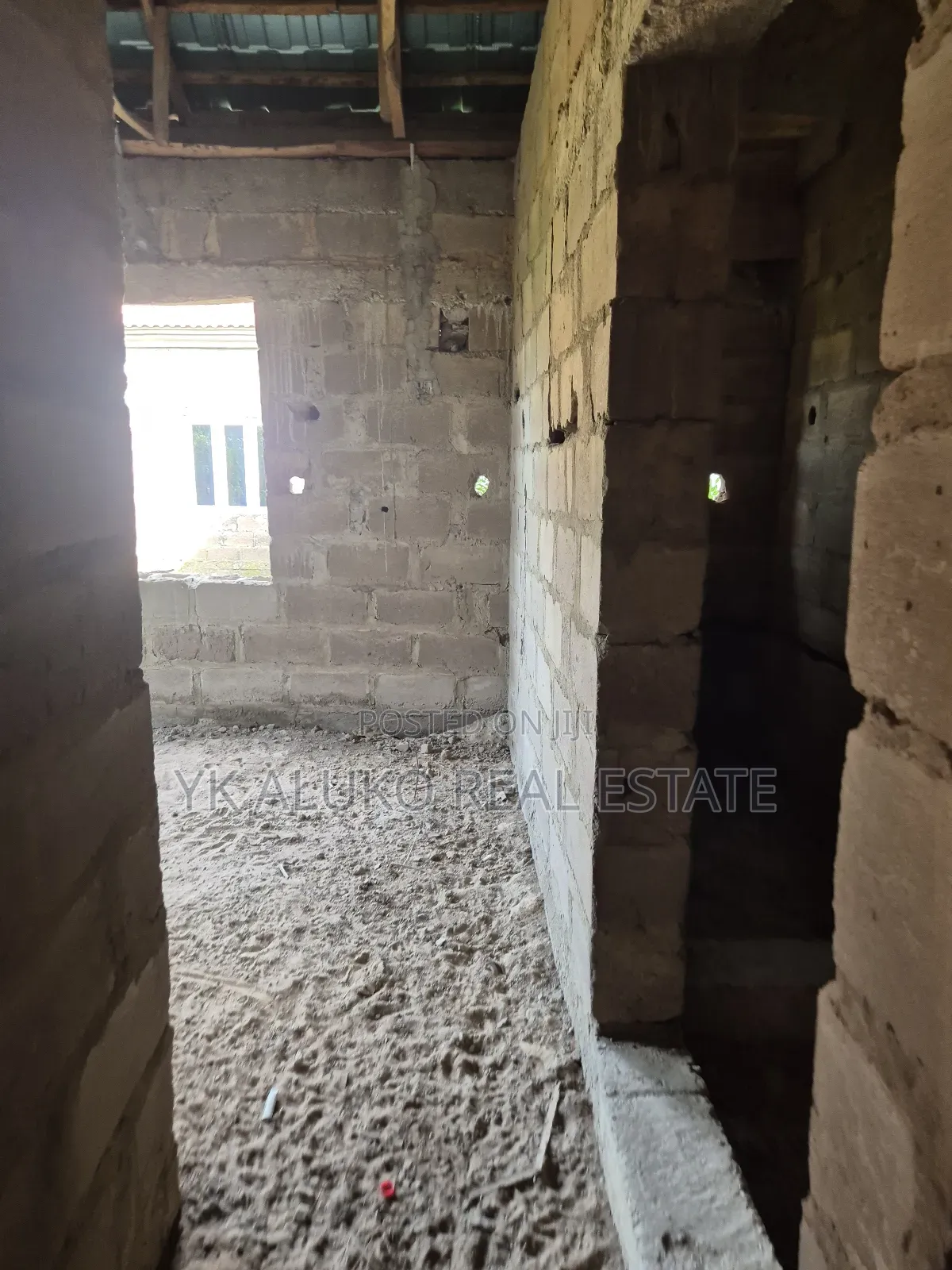 3bdrm Bungalow In Equity Estate Along For Sale