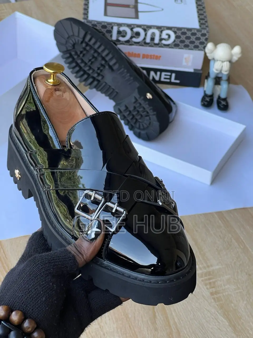 Double-Crossed Regal Flat Shoes