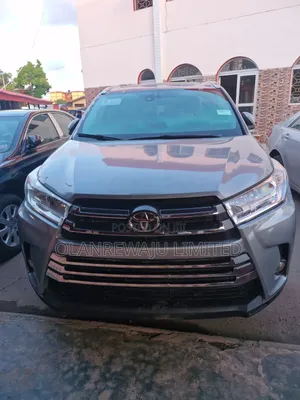Toyota Highlander Limited 4dr SUV (3.5L 6cyl 6A) 2015 Silver