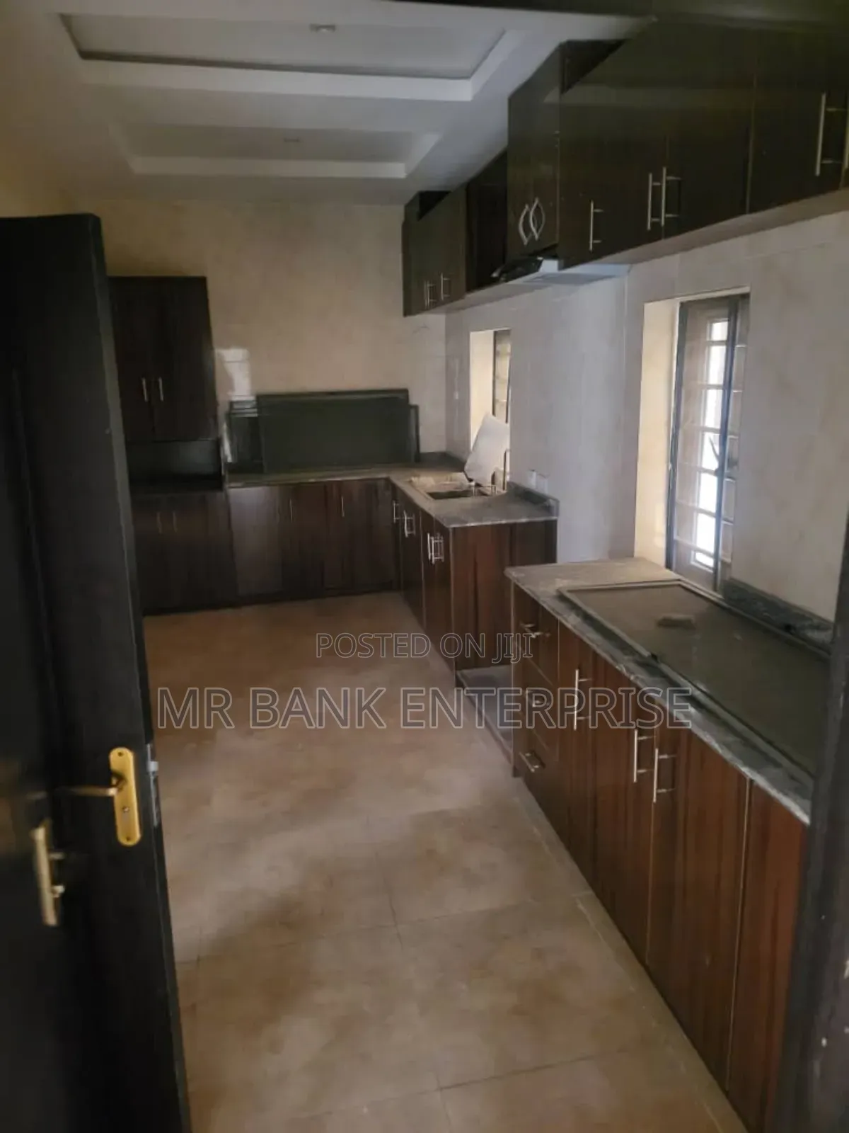 5bdrm Townhouse/Terrace in Ago Palace for sale