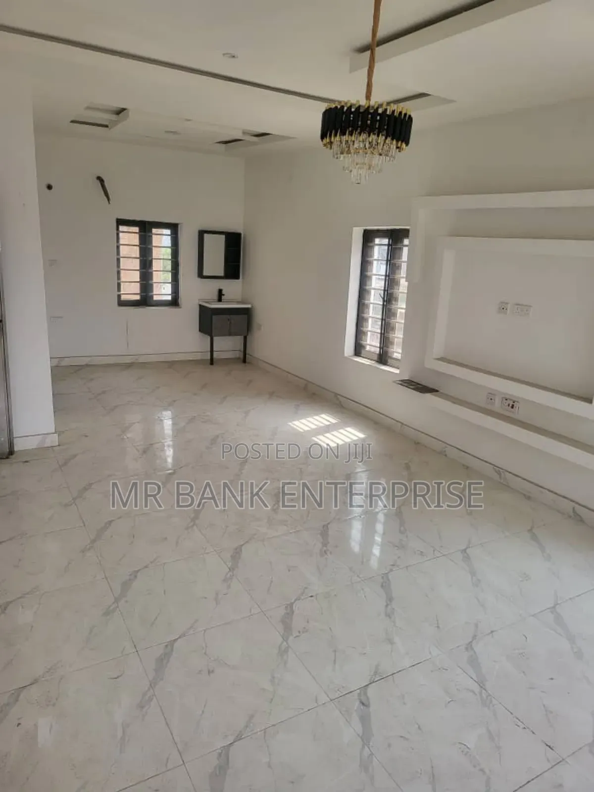 5bdrm Townhouse/Terrace in Ago Palace for sale