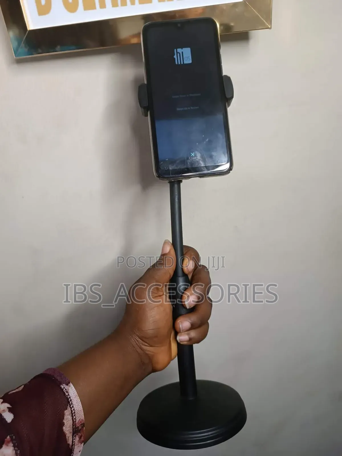 Round Disc Phone Stand