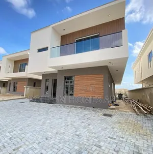 5bdrm Duplex in Secured Estate, Lekki Phase 1 for sale