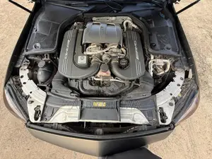 Mercedes-Benz C63 S RWD Coupe (4.0L V8 7A) 2017 Gold
