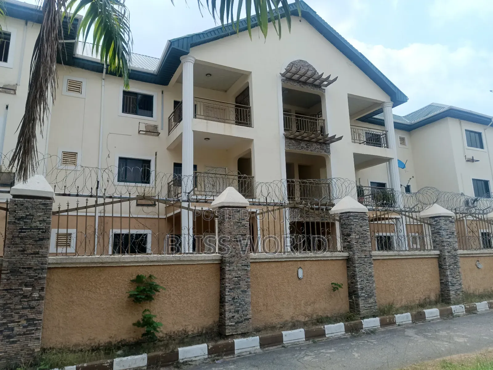 2bdrm Block of Flats in Utako for sale