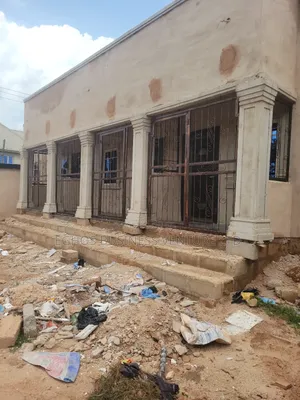 2bdrm Block of Flats in Tradefair, Benin City for rent