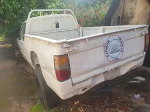 Mitsubishi L200 2004 White