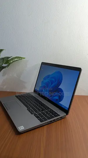Laptop Dell Precision 3550 16GB Intel Core I5 SSD 256GB