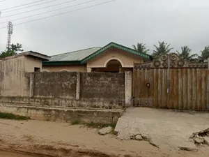 3units of 2beds and 1unit of Room and Parlor for Sale