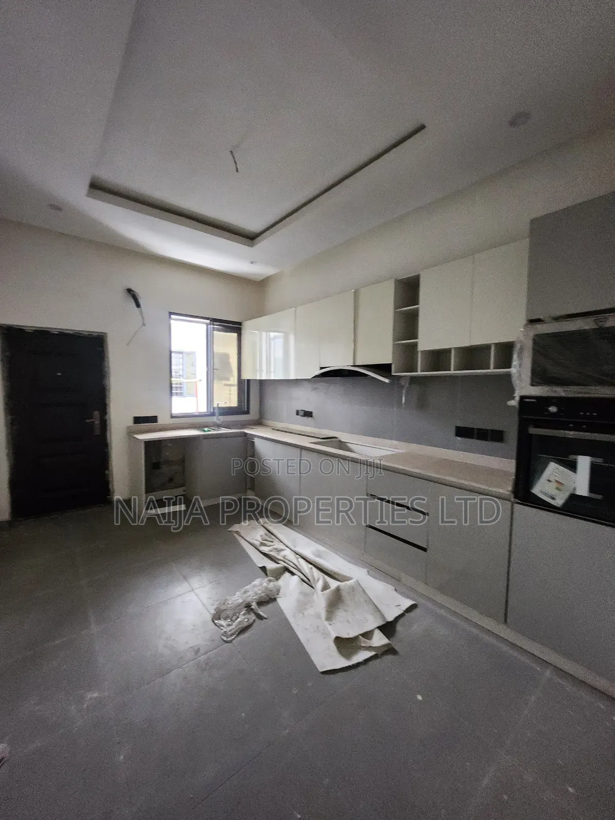 4bdrm Townhouse / Terrace in Ikate, Lekki for rent