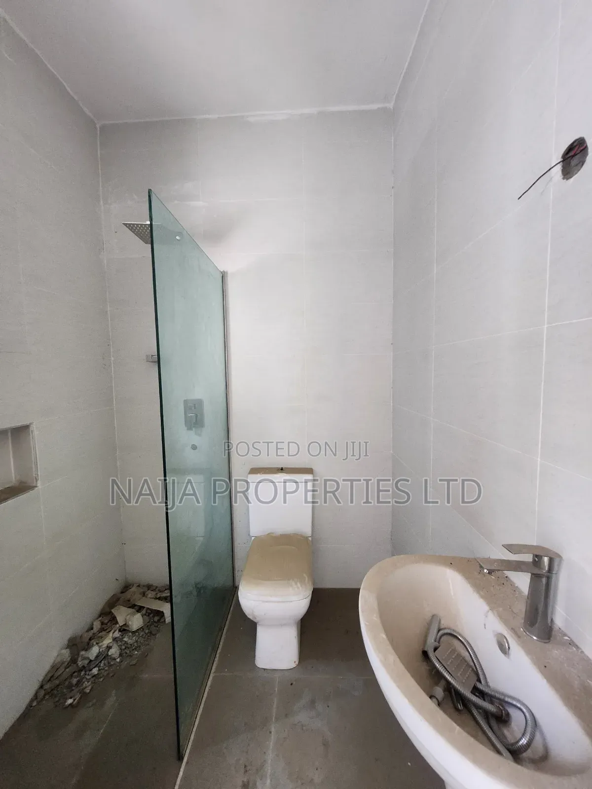 4bdrm Townhouse / Terrace in Ikate, Lekki for rent