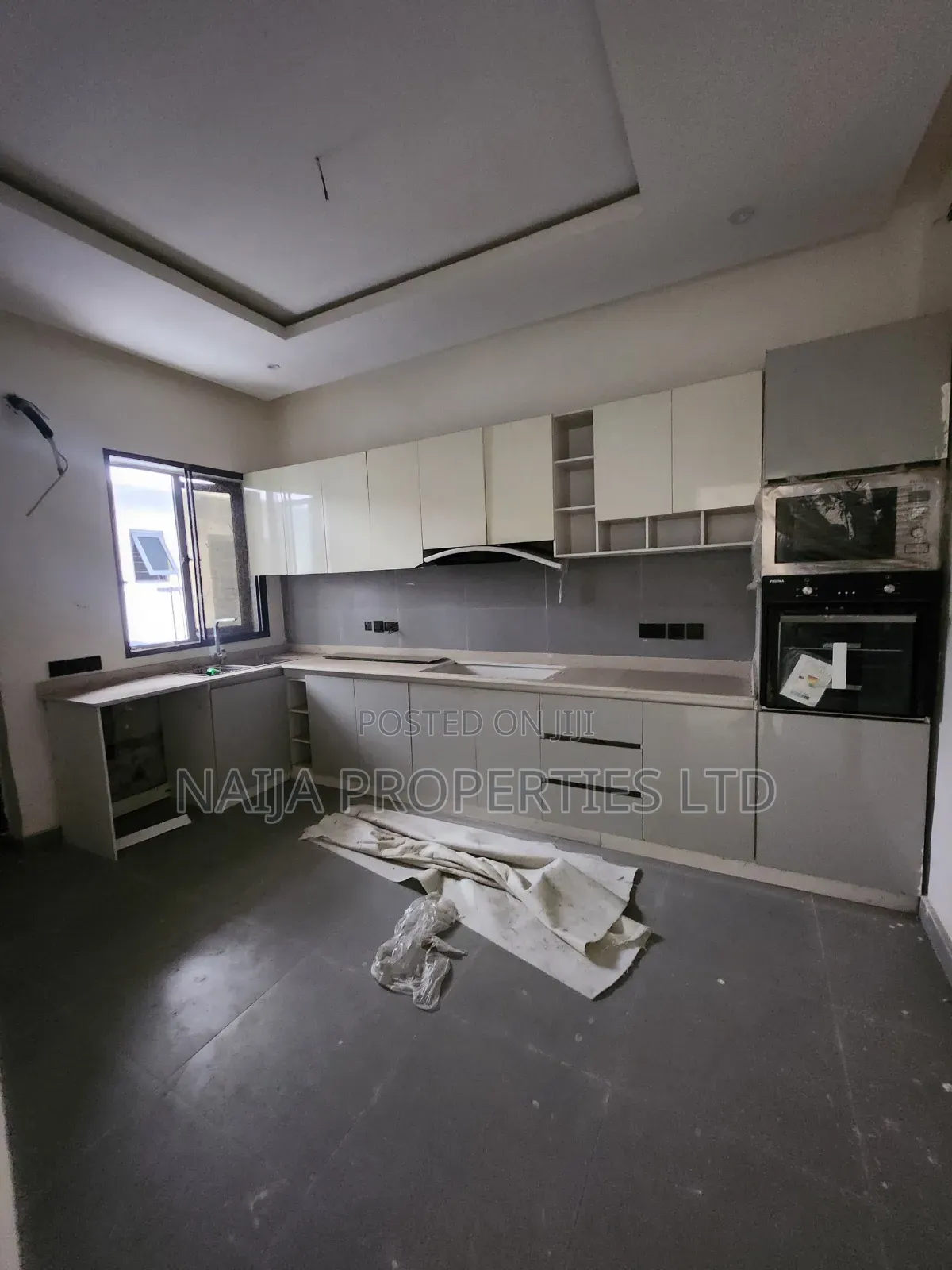 4bdrm Townhouse / Terrace in Ikate, Lekki for rent