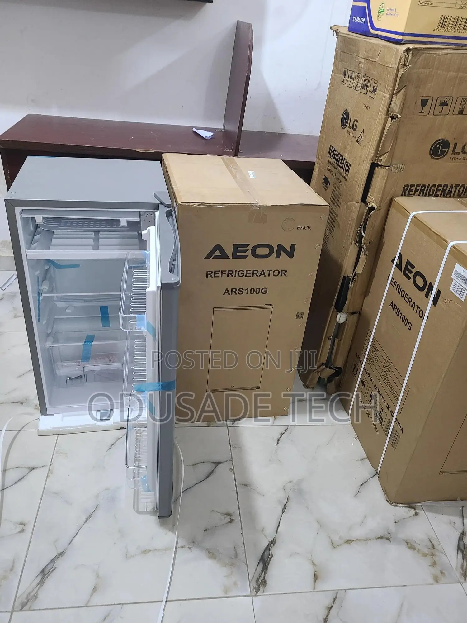 Aeon Ars100g Refrigerator With Adjustable Shelves