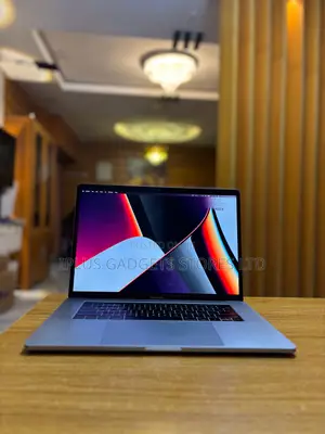 Laptop Apple MacBook Pro 2016 16GB Intel Core i7 SSD 512GB
