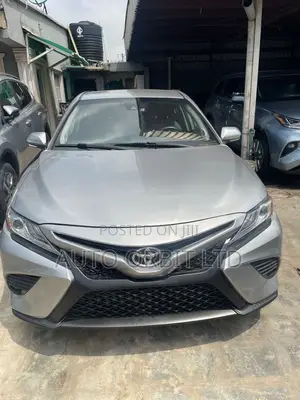 Toyota Camry XSE V6 FWD (3.5L 6cyl 8AM) 2018 Silver