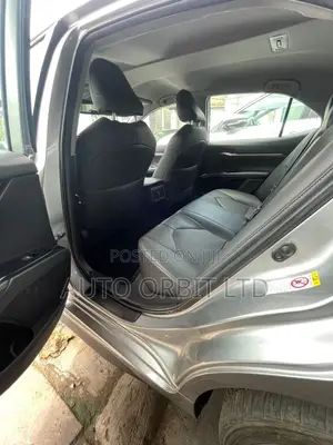 Toyota Camry XSE V6 FWD (3.5L 6cyl 8AM) 2018 Silver