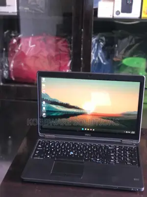Photo - Laptop Dell Latitude E5550 8GB Intel Core I5 HDD 500GB