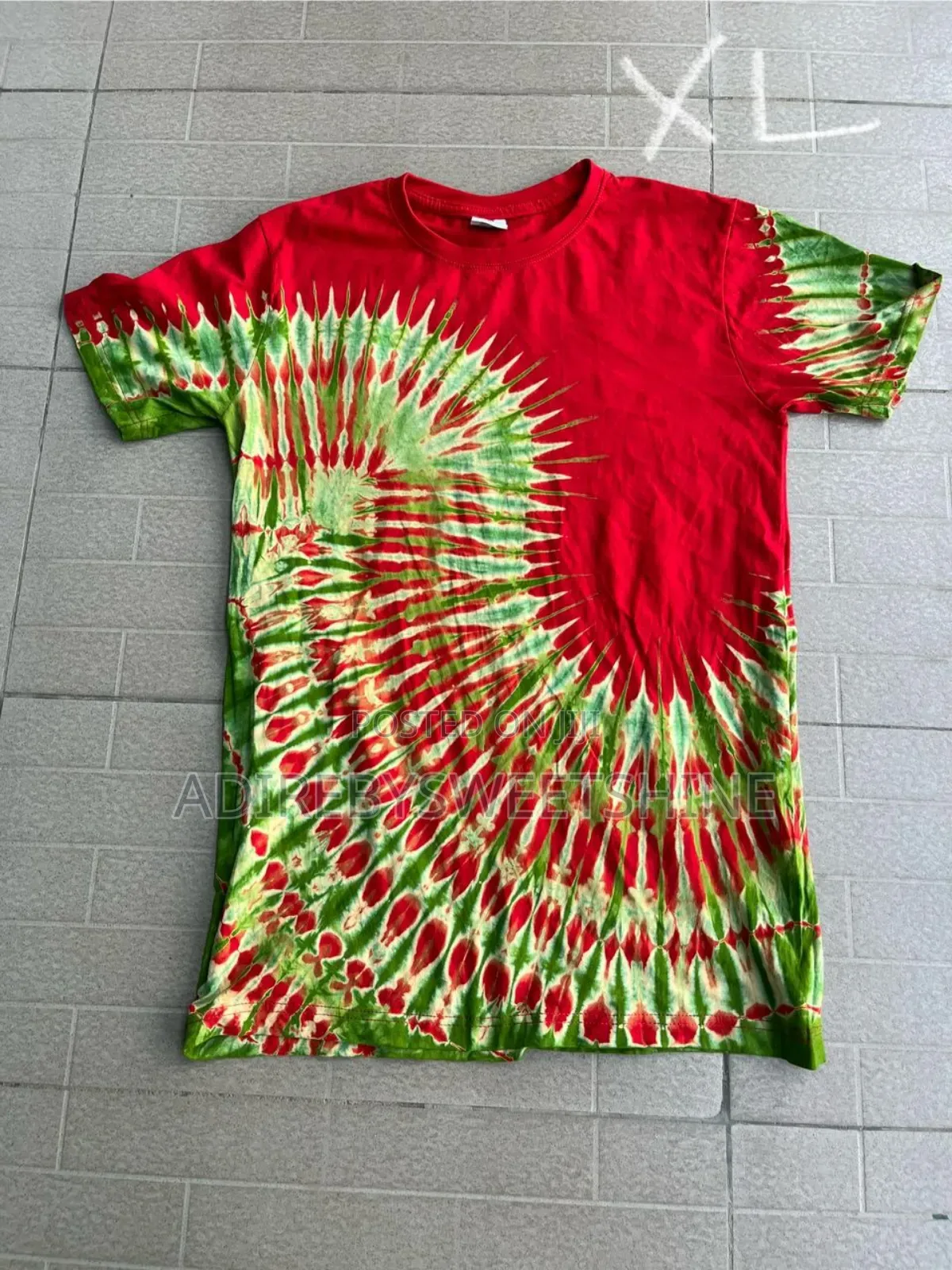 Adire Roundneck