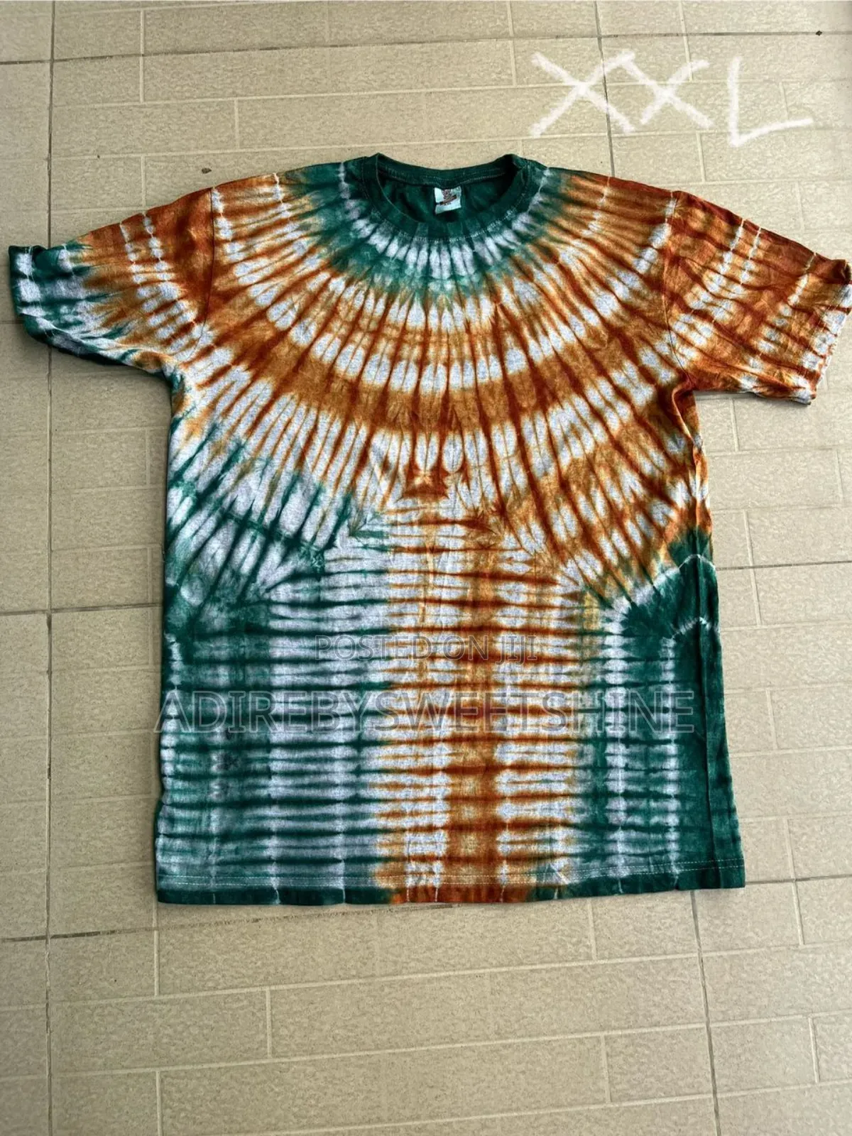 Adire Roundneck