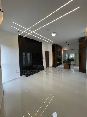 5bdrm House in Agungi for sale