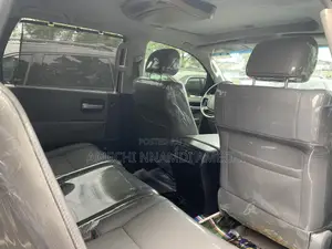 Toyota Sequoia Limited 4dr SUV 4WD (5.7L 8cyl 6A) 2013 Silver