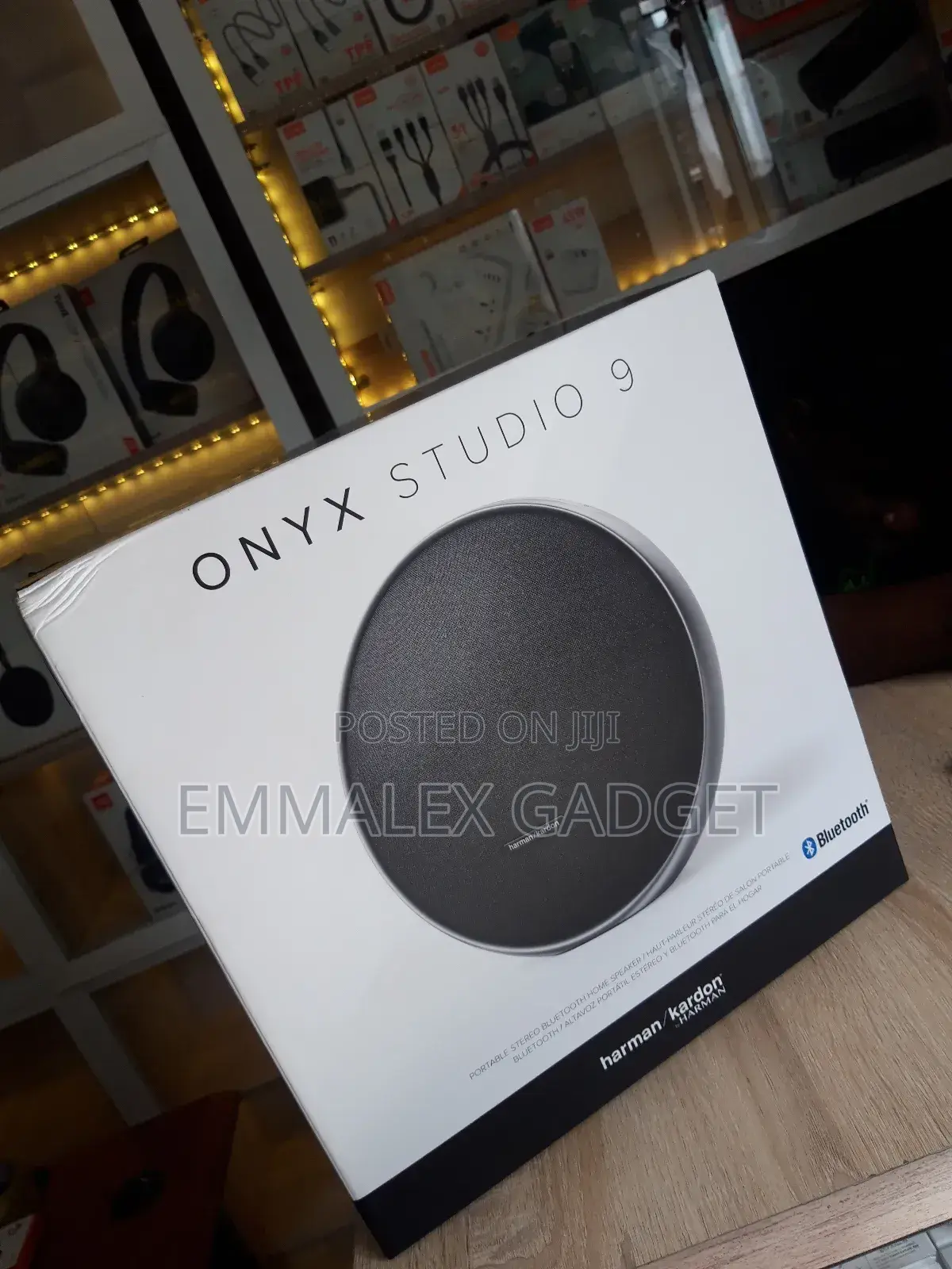 Onyx Studio 9