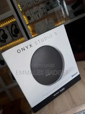 Onyx Studio 9