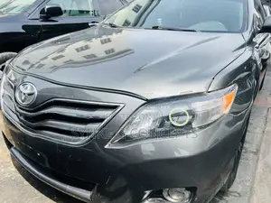 Toyota Camry 2010 Gray