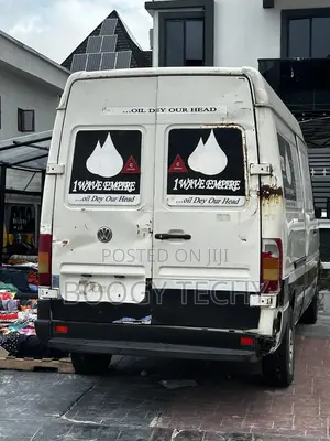 Volkswagen LT 2000 White