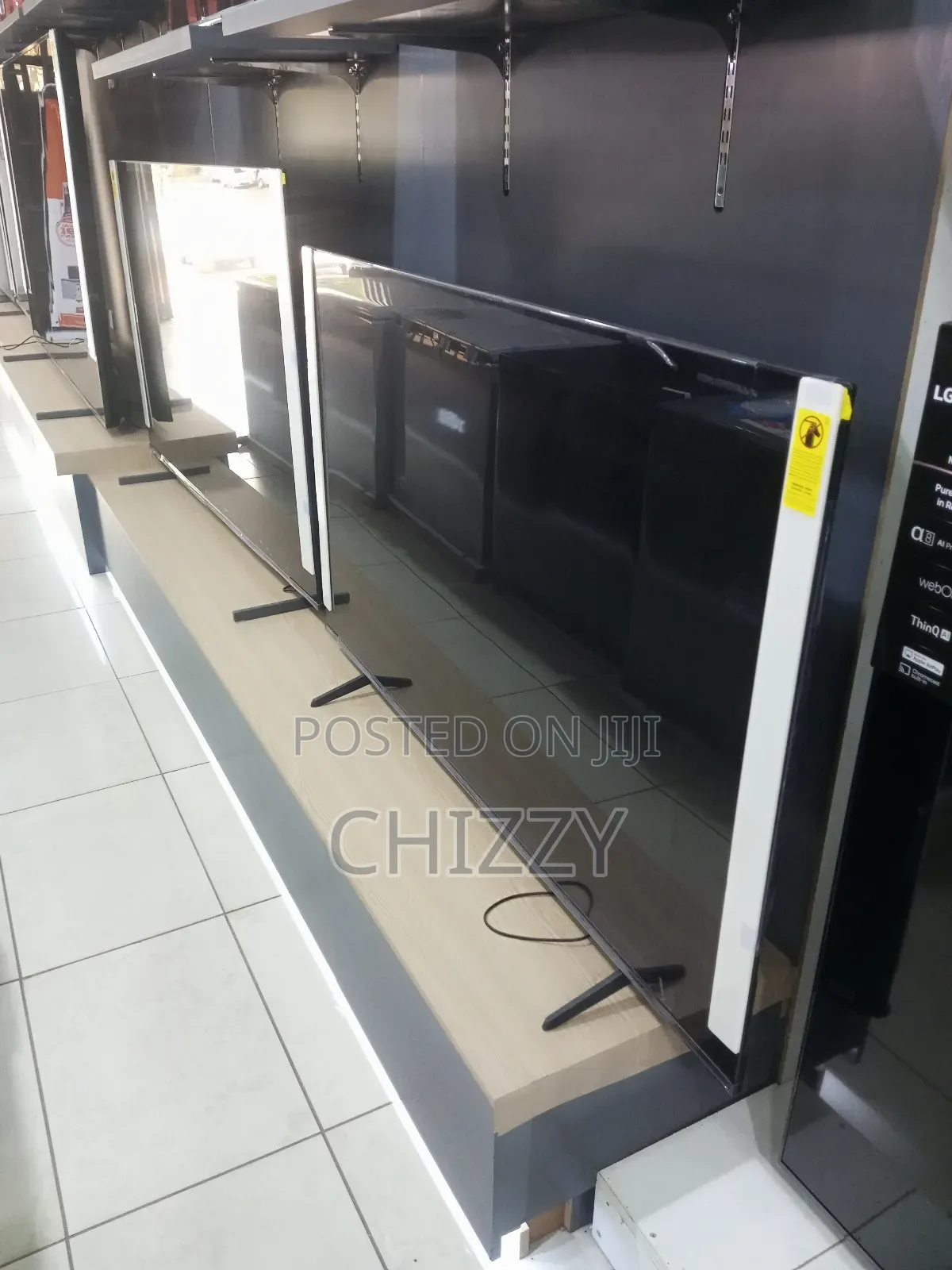 Hisense 65inches Tv