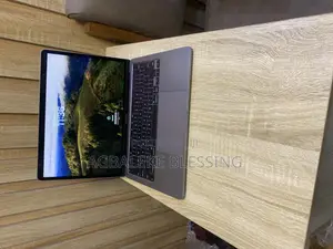 Laptop Apple MacBook Pro 2020 16GB Intel Core i7 SSD 512GB