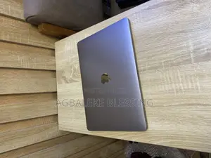 Laptop Apple MacBook Pro 2020 16GB Intel Core I7 SSD 512GB