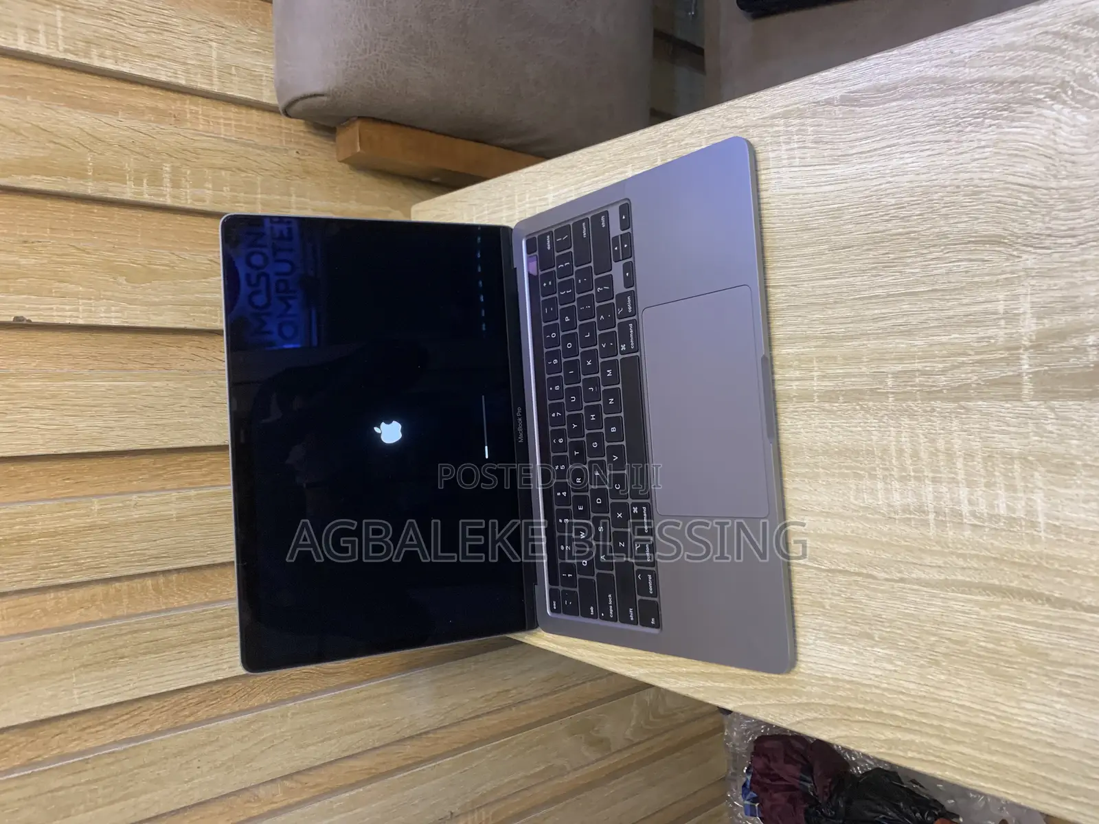 Laptop Apple MacBook Pro 2020 16GB Intel Core i7 SSD 512GB