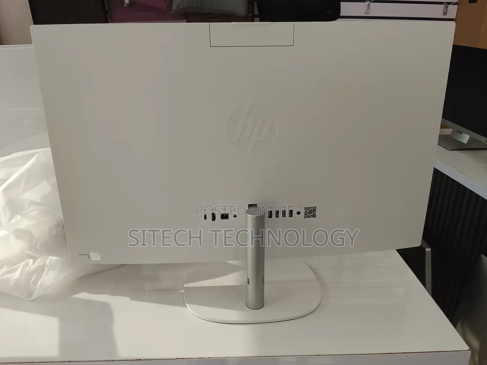 New Desktop Computer HP AiO 27 8GB Intel Core I3 SSD 512GB