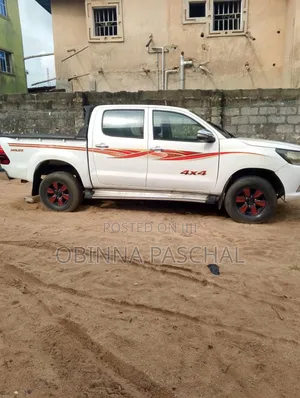 Toyota Hilux 2015 White