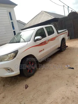 Toyota Hilux 2015 White