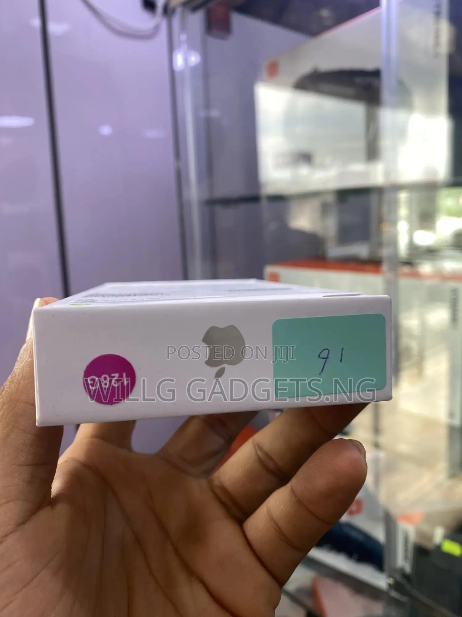 New Apple iPhone 16 128 GB White