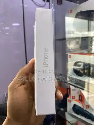 New Apple iPhone 16 128 GB White