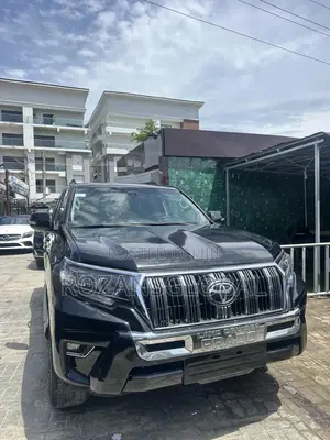 Toyota Land Cruiser Prado 2011 Black
