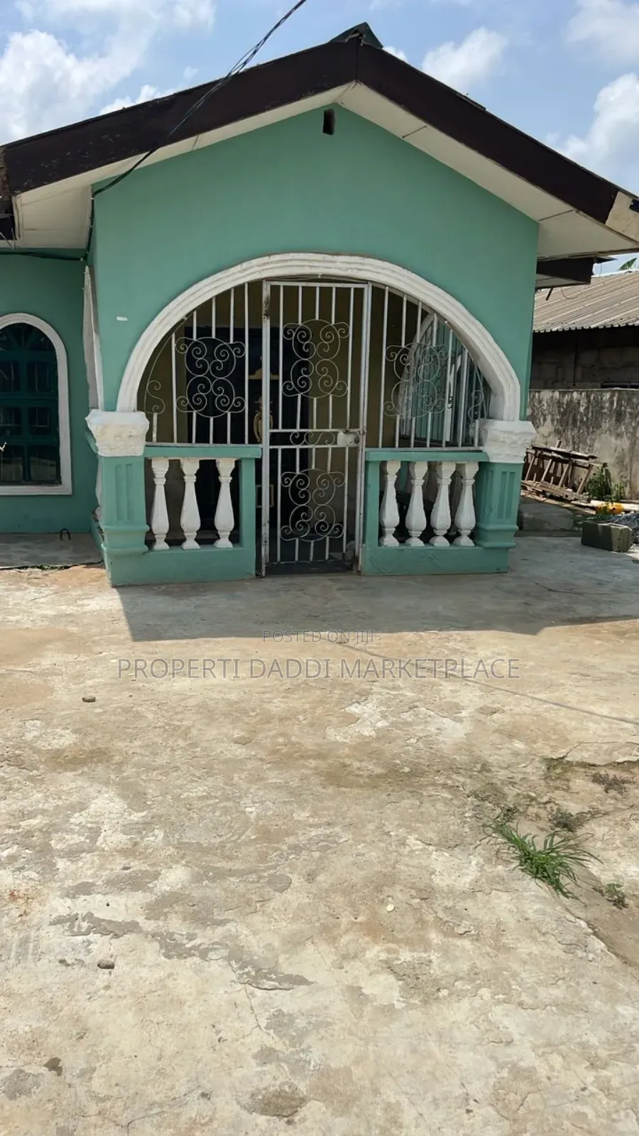4bdrm Bungalow in Ipaja Road for sale