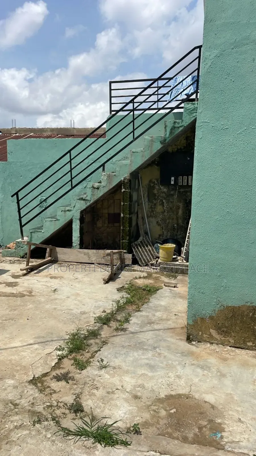4bdrm Bungalow in Ipaja Road for sale