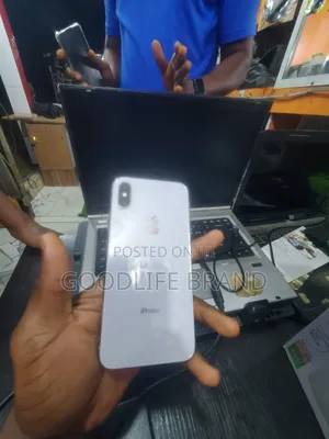 Apple iPhone X 64 GB White