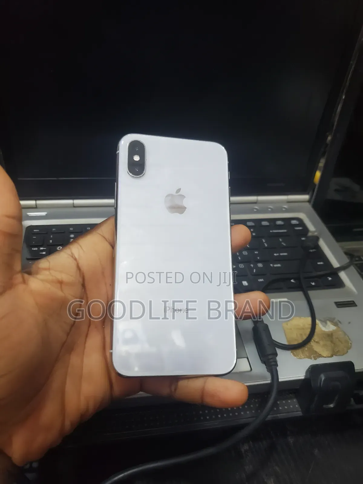 Apple iPhone X 64 GB White