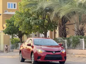 Photo - Toyota Corolla 2015 Red