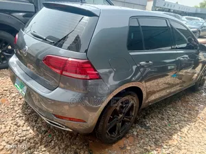 Volkswagen Golf 1.4T TSI 2021 Black