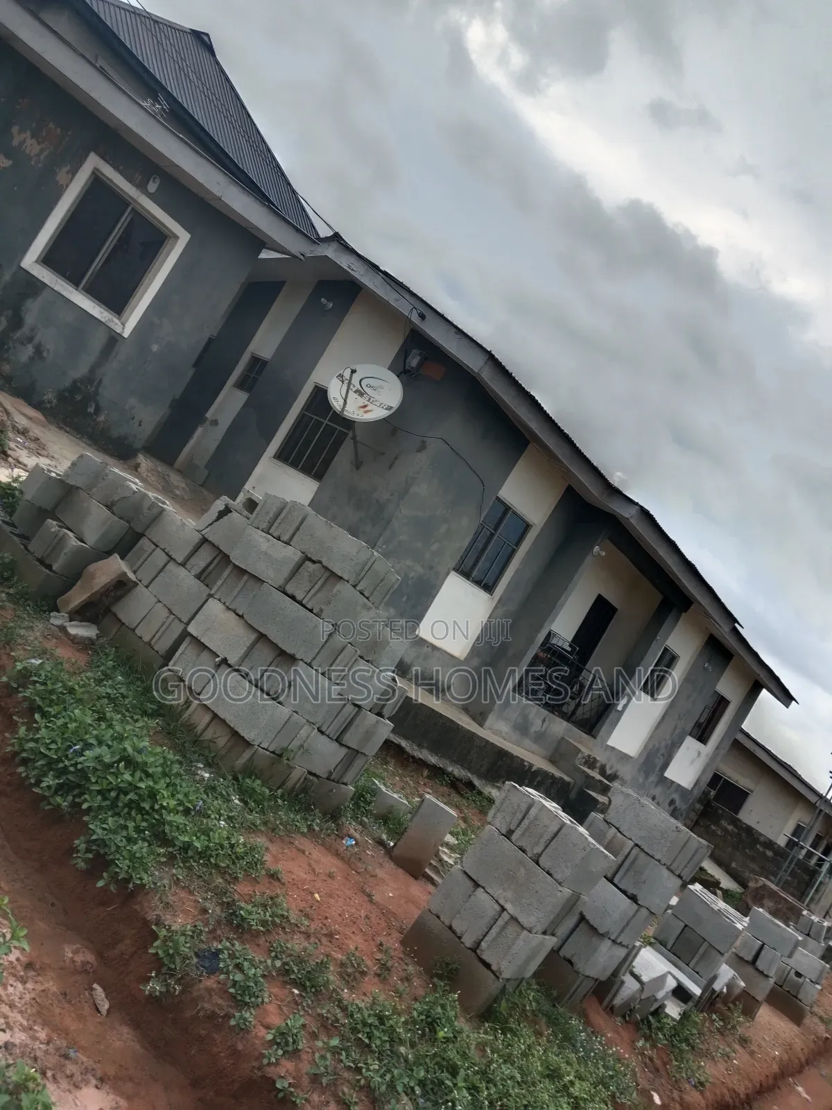 3bdrm Bungalow in Fafunwa Command, Ipaja Road for sale