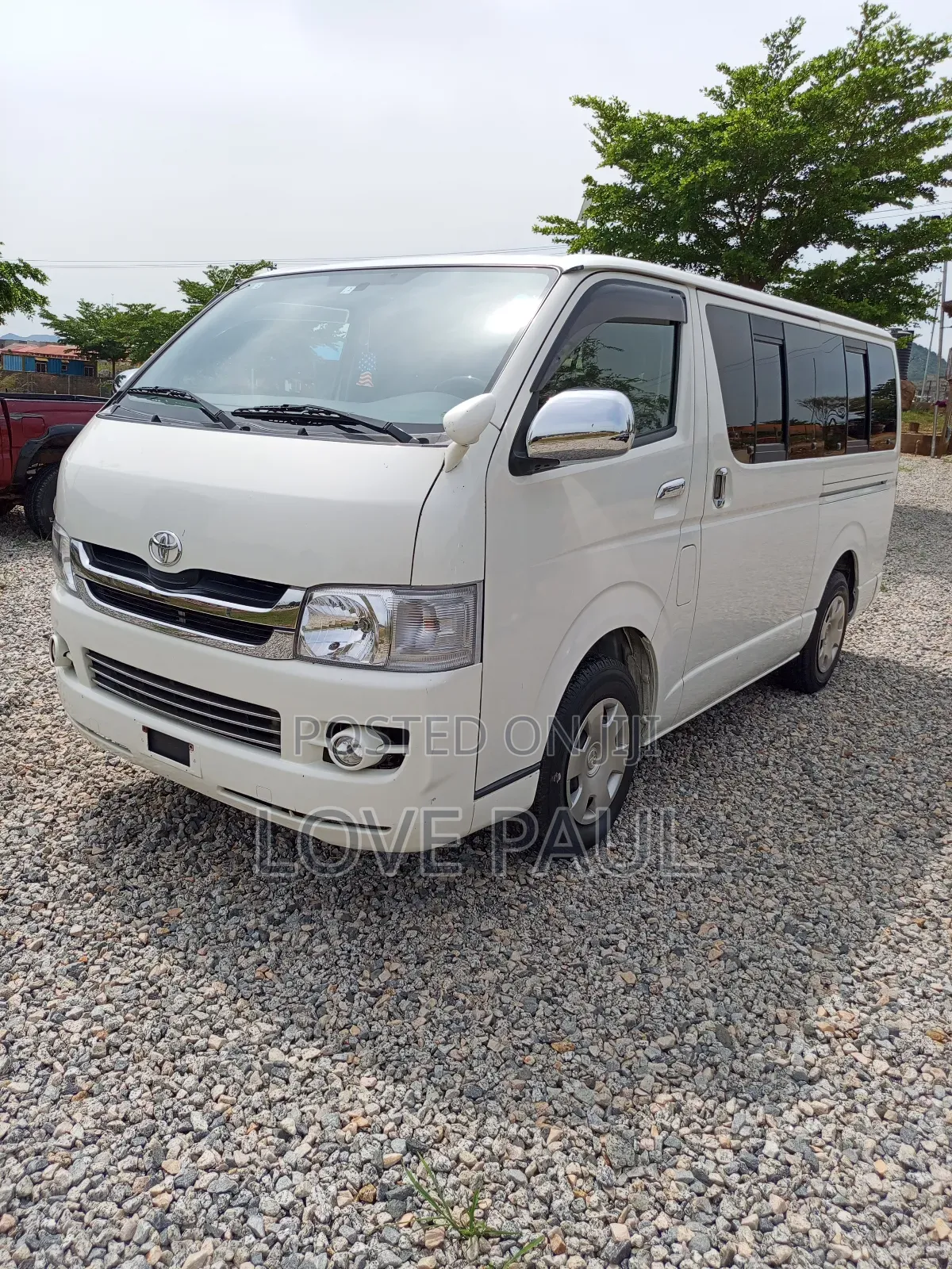 Toyota HiAce 2013 White