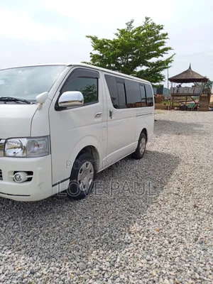 Toyota HiAce 2013 White