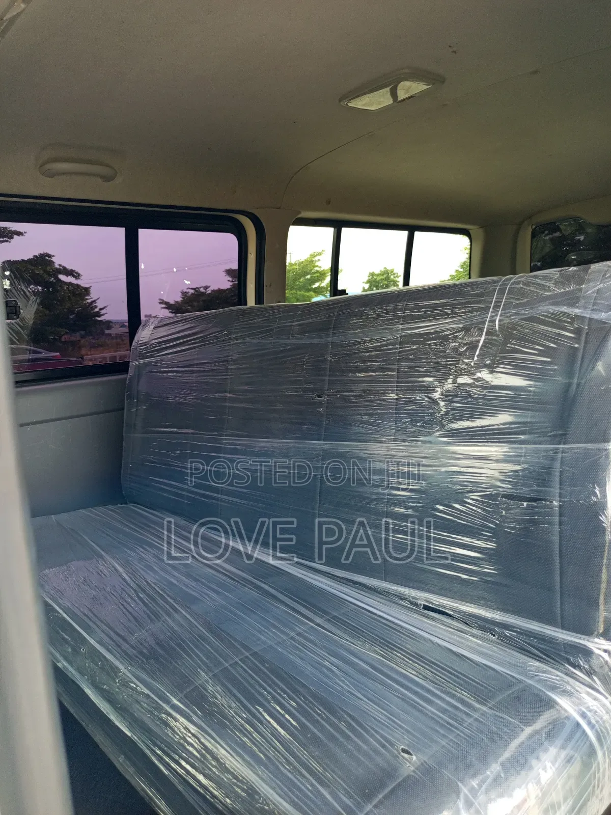 Toyota HiAce 2013 White